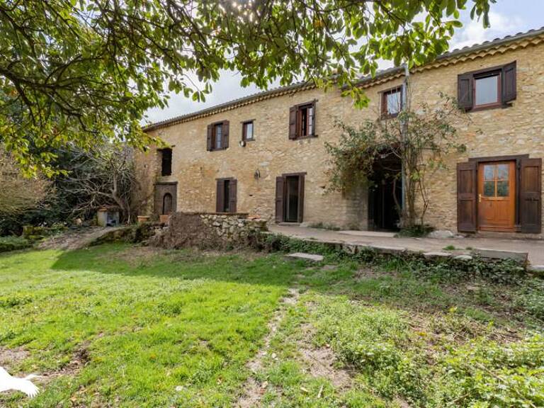 Maison en pierre de 10 pièces principales — photo 1