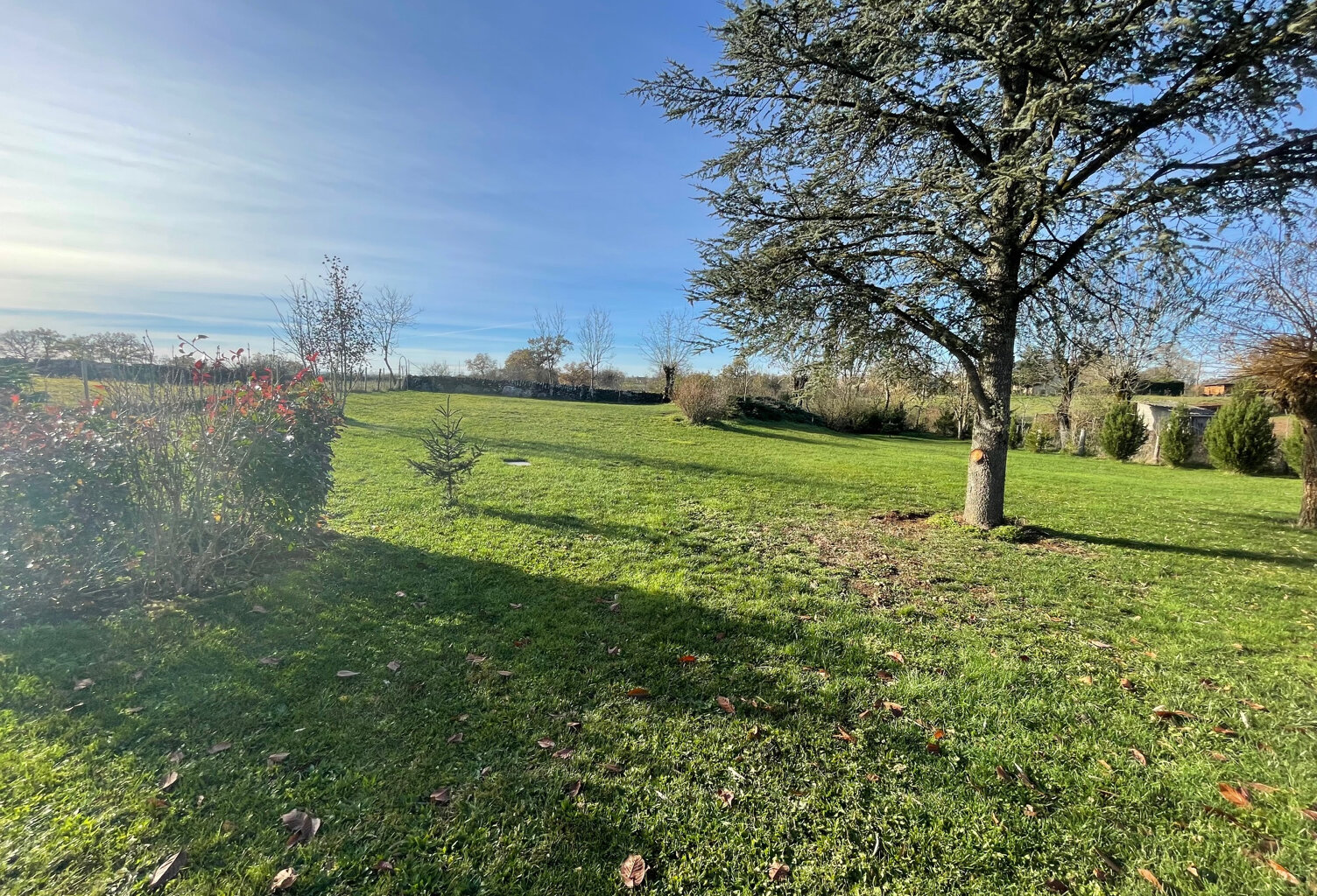 ....OFFRE ACCEPTEE.... Sainte Radegonde, terrain de 1100m2 env — photo 1
