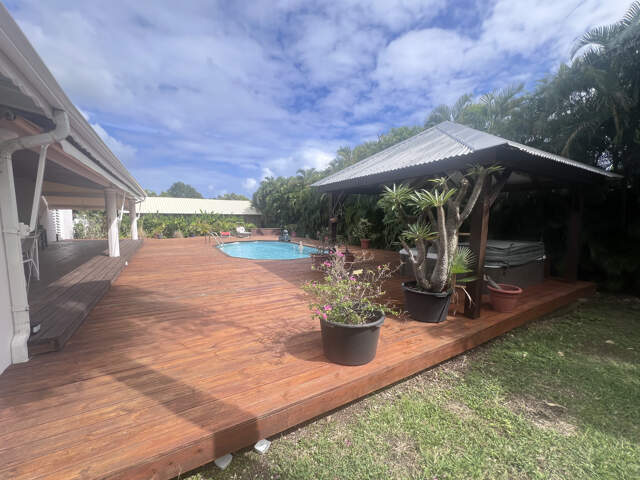 Superbe villa d'architecte F6  177m2  au sol Parc 1600m2 ave — photo du bien