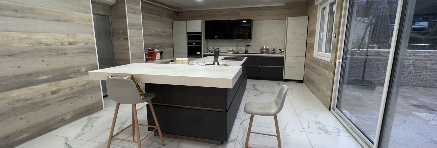 Immeuble  944 m² à vendre à Alès (30100)