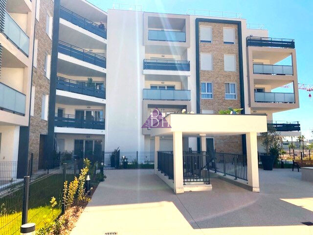 Appartement  T4 à louer Hyères 83400