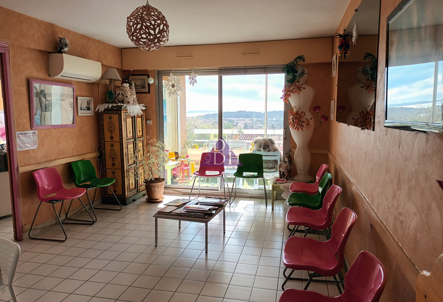 T3 à fort potentiel   Bormes-les-Mimosas, coeur du quartier c — photo 1