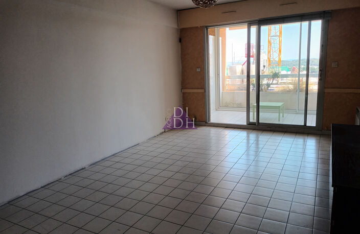 T3 à fort potentiel   Bormes-les-Mimosas, coeur du quartier c — photo 2