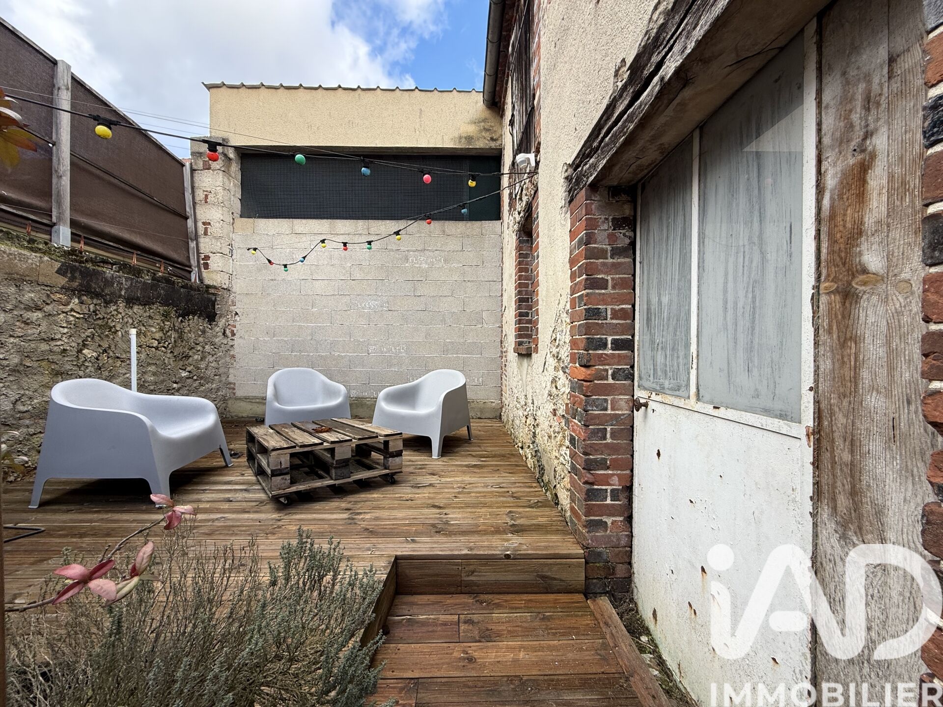 St-Martin-D-Ablois - 180m² - 2p. - 1ch.