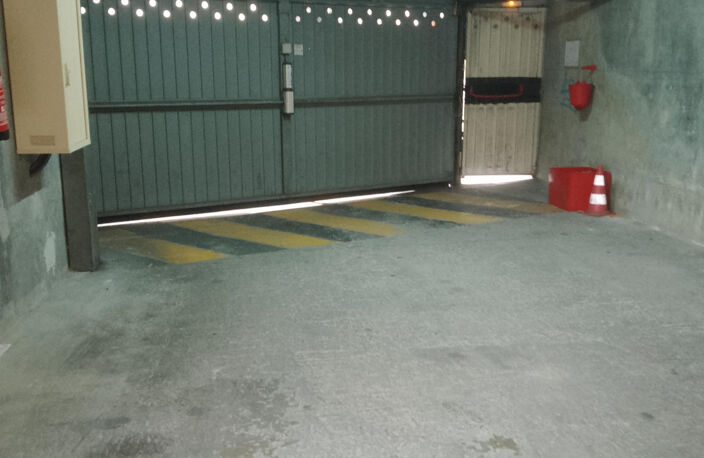 Nice-Grosso: A vendre garage au 1 er sous/sol avec monte-charge dans résidence sécurisée — photo 5