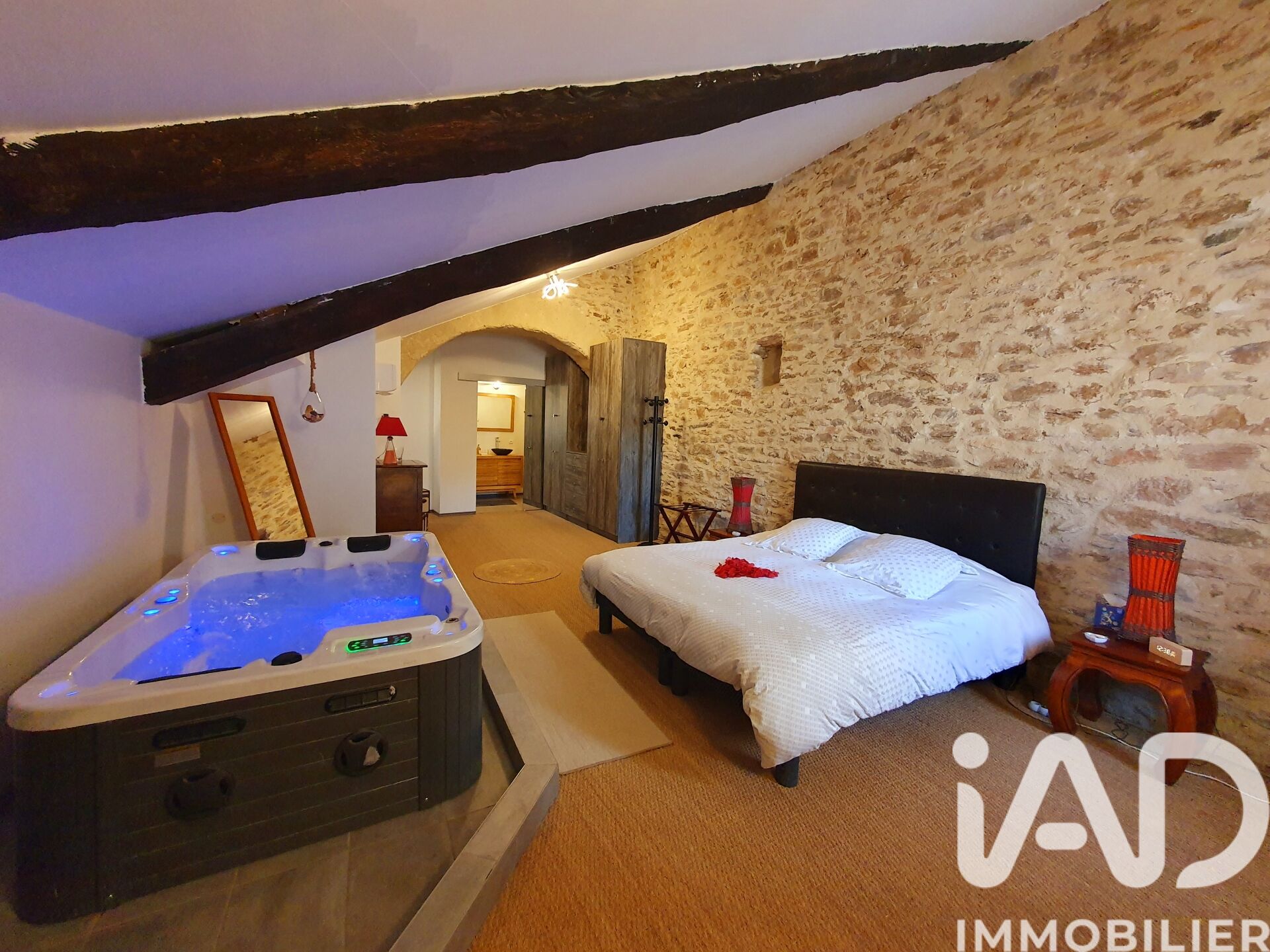 Faugeres - 179m² - 5p. - 3ch.