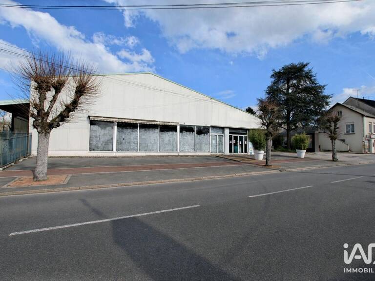 Vente Boutique/Local commercial 1 000 m&sup2; — photo 1