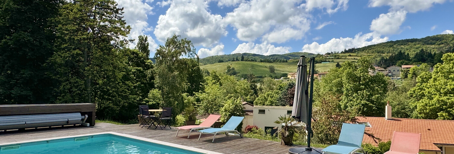 Maison 7 Pièces 220 m² à vendre à Vaugneray (69670)