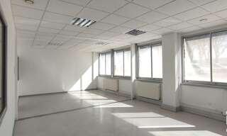 Bureau  300 m² à louer à Besançon (25000)