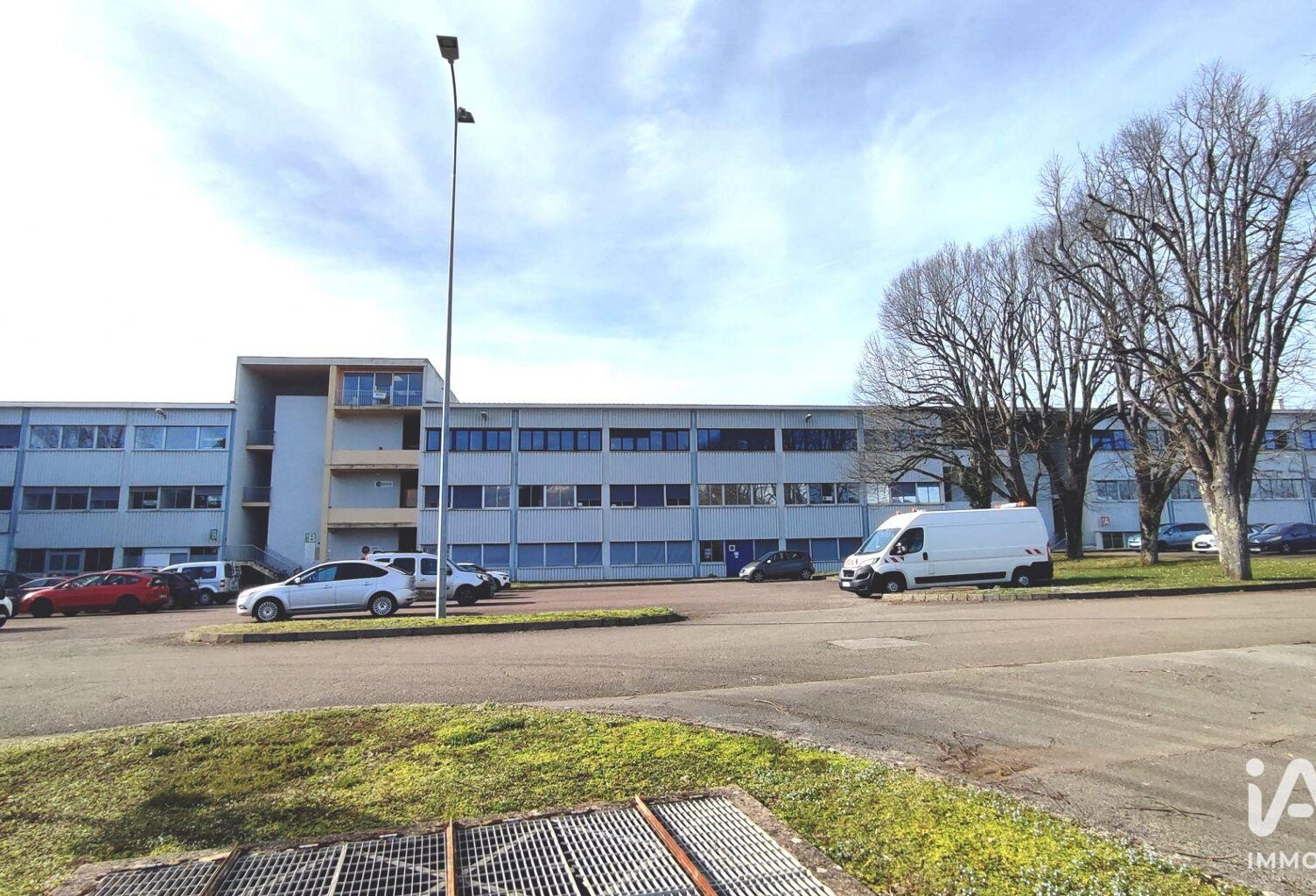 Location Bureaux 300 m&sup2; — photo 1