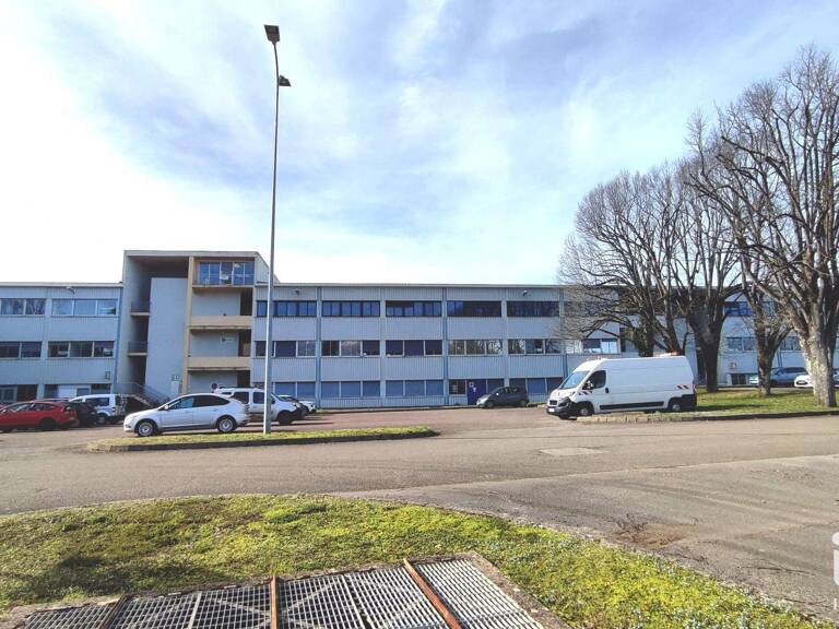 Location Bureaux 300 m&sup2; — photo 1