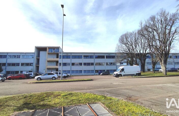 Location Hangar 113 m&sup2; — photo 4