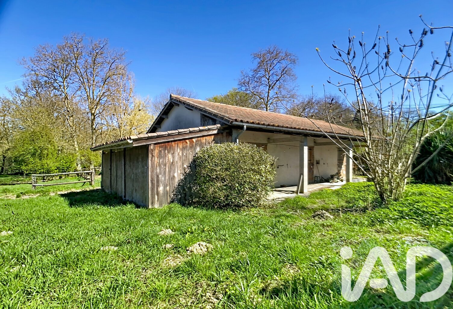 Vente Terrain à bâtir 1 000 m&sup2; — photo 1
