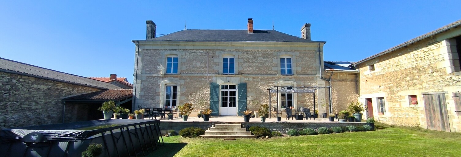 Maison 5 Pièces 159 m² à vendre à Mirebeau (86110)