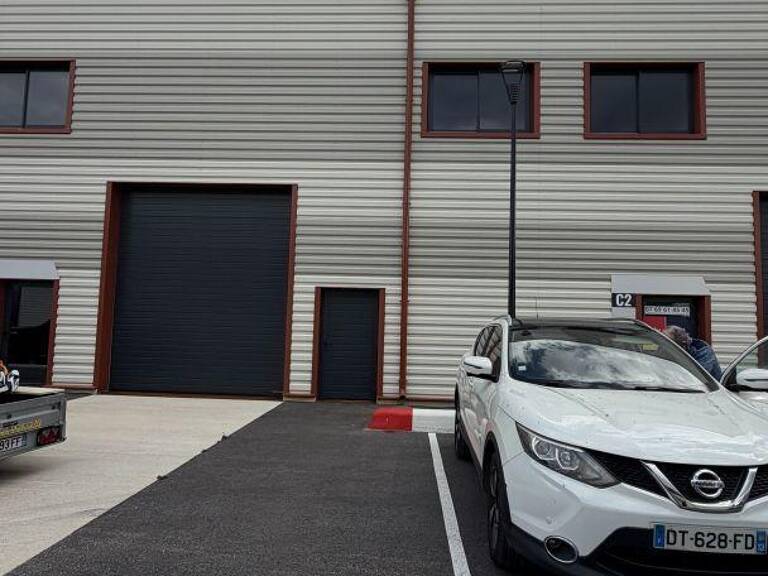 Vente Hangar 260 m&sup2; — photo 1