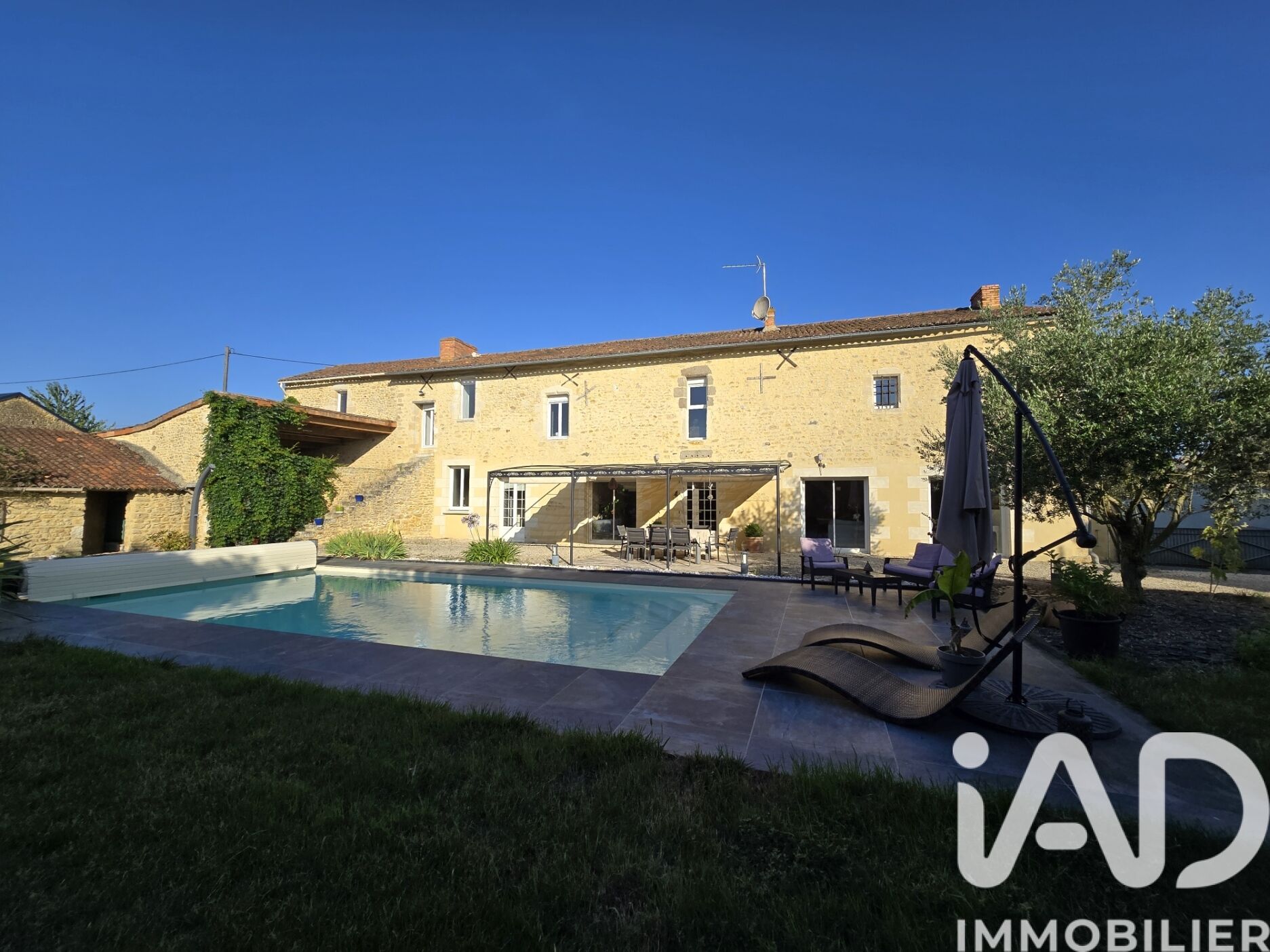 Maison à vendre, 9 pièces, 208 m², Saint Varent