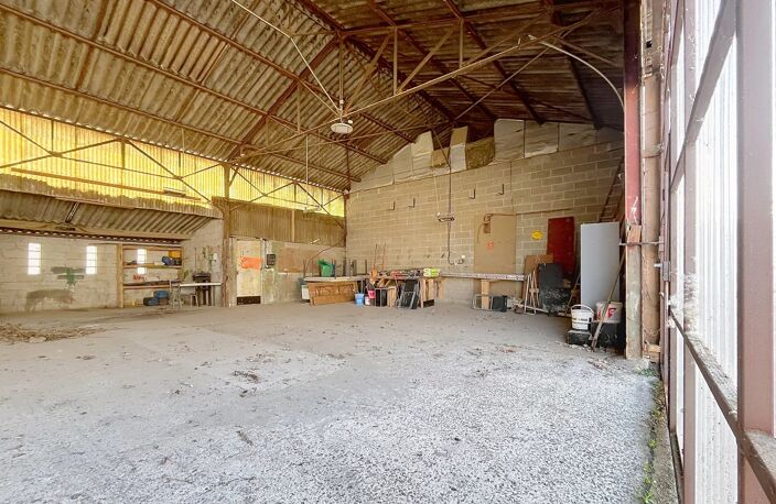 Ensemble immobilier professionnel de 3 075 m² à fort potentiel — photo 4