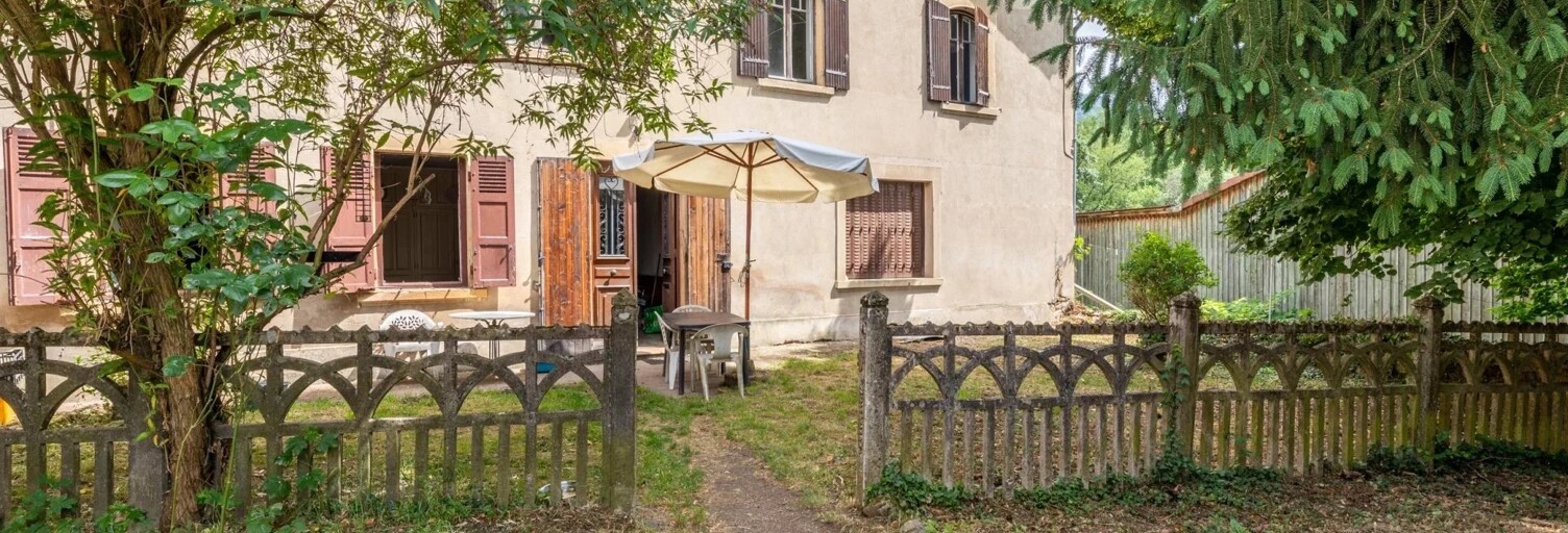 Maison  360 m² à vendre à Beaujeu (69430)