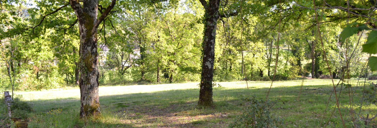 Terrain  2000 m² à vendre à Larche (19600)