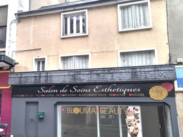 Tulle centre Petit appartement avec local commercial — photo 1