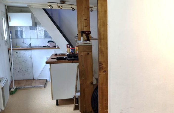 Tulle centre Petit appartement avec local commercial — photo 4