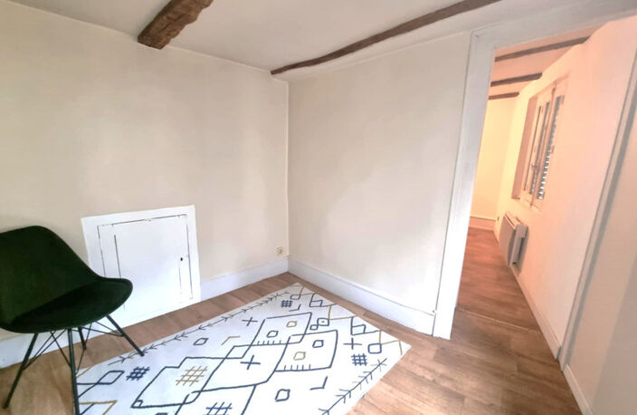 Tulle centre Petit appartement avec local commercial — photo 5