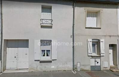 Donnemarie Dontilly, maison de ville avec jardin, 2 granges et garage — photo du bien