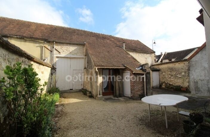Donnemarie Dontilly, maison de ville avec jardin, 2 granges et garage — photo 2