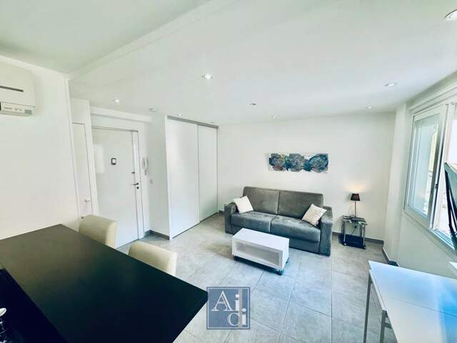 DISPO 1er Septembre : Beau Studio meublé — photo du bien