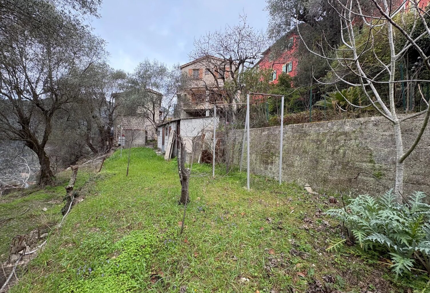MAISON DE VILLAGE AVEC TERRAIN HAUT DE TOURETTE LEVENS — photo 1