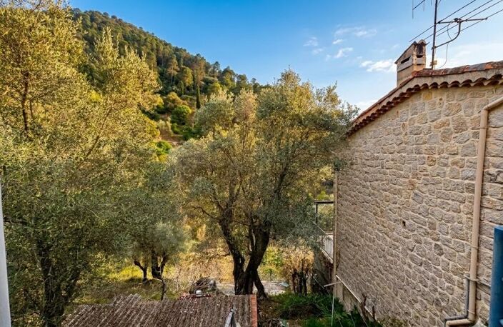 MAISON DE VILLAGE AVEC TERRAIN HAUT DE TOURETTE LEVENS — photo 2