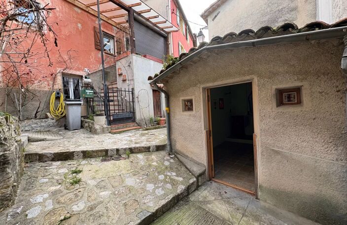 MAISON DE VILLAGE AVEC TERRAIN HAUT DE TOURETTE LEVENS — photo 4