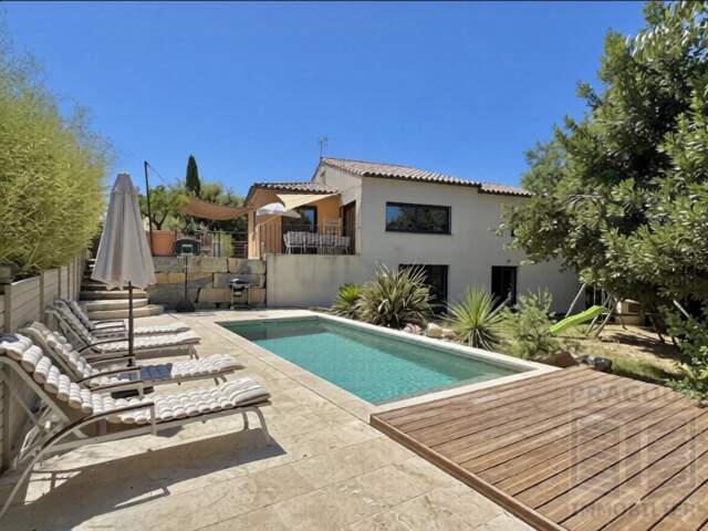 Blauzac, villa récente contemporaine plain pied, 150m2, 3 chs + mezzanine, piscine, sous sol aménageable 150m2 — photo du bien