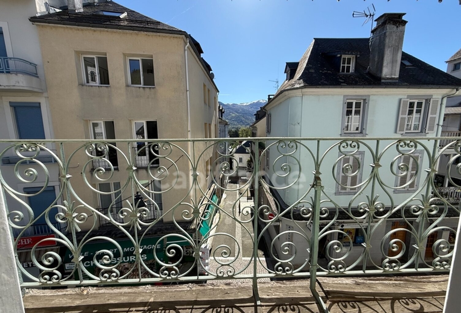 Immeuble à découper ou à rénover au cœur d'Argeles Gazost — photo 1