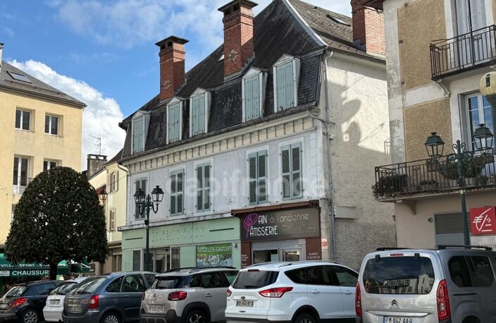 Immeuble à découper ou à rénover au cœur d'Argeles Gazost — photo 2