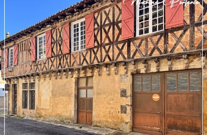 Bâtisse de caractère à colombages – 420 m² – terrain 1 350 m² – cœur de bastide MASSEUBE — photo 2