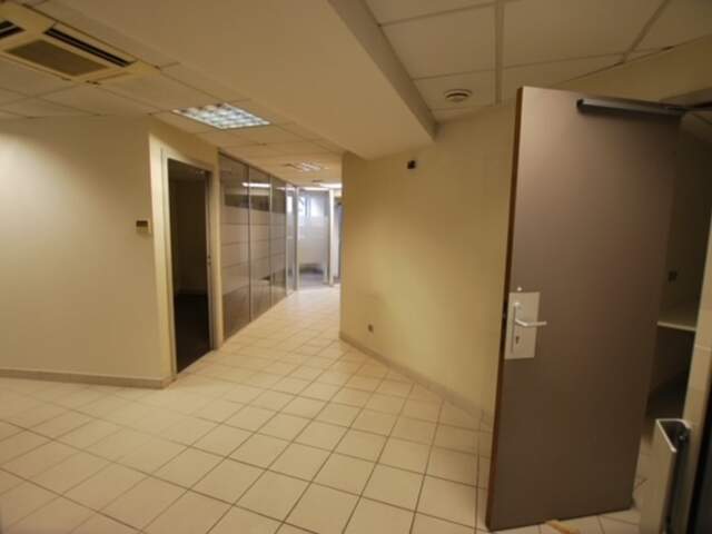 Murs commerciaux libres HARFLEUR 76700 — photo du bien