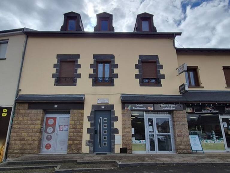 Fonds de commerce d'EPICERIE à vendre à CHAPDES BEAUFORT (63) — photo 1