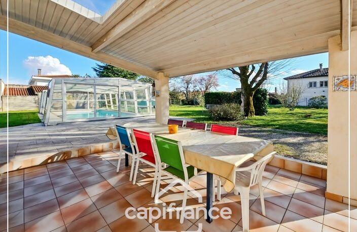 Maison familiale ou deux logements, Piscine couverte, 3 Garages, 1 atelier, Terrain clos — photo 2