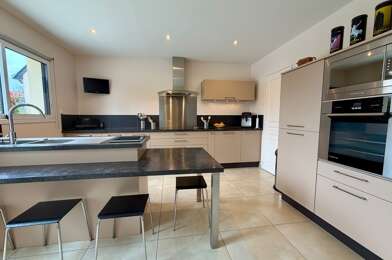 Maison 8 pièces 329900 €