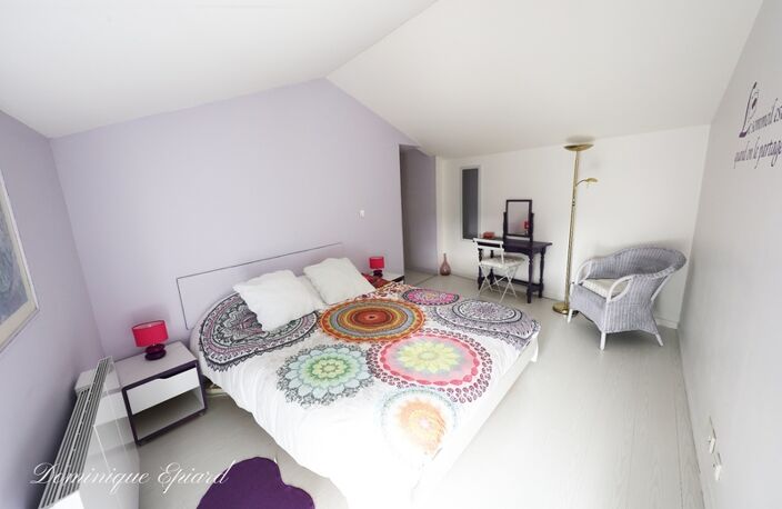 3 MAISONS, PISCINE & POTENTIEL TOURISTIQUE (gîte et maisons d'hôtes) – 1,5 HECTARE — photo 2