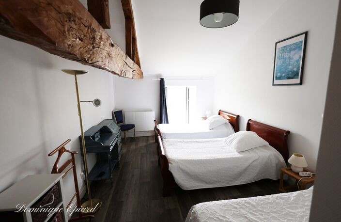 3 MAISONS, PISCINE & POTENTIEL TOURISTIQUE (gîte et maisons d'hôtes) – 1,5 HECTARE — photo 4