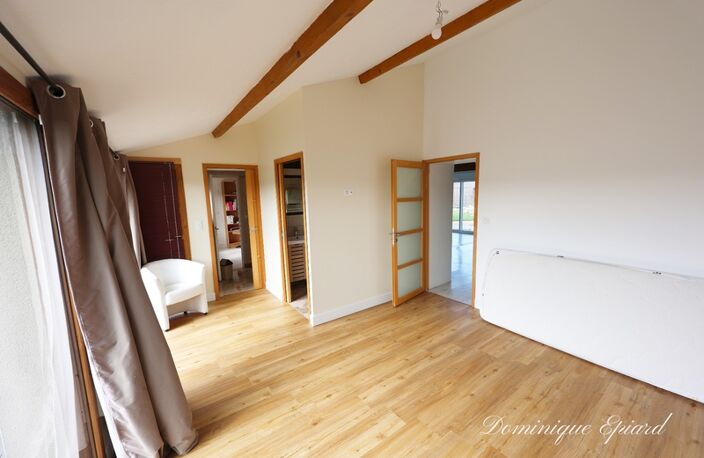 3 MAISONS, PISCINE & POTENTIEL TOURISTIQUE (gîte et maisons d'hôtes) – 1,5 HECTARE — photo 5