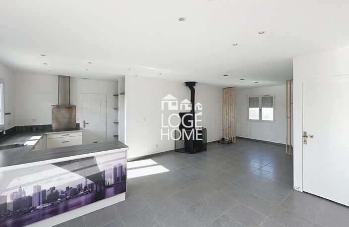 SUPERBE SEMI PLAIN-PIED INDIVIDUEL DE 2012 OFFRANT 3 CHAMBRES POSSIBILITE 4 - TERRASSE JARDIN GARAGE + PARKINGS PRIVATIFS — photo 3