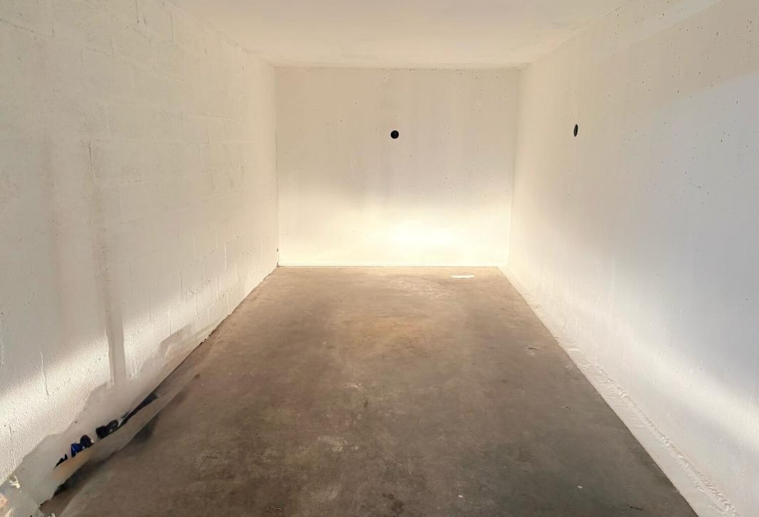 Box fermé à vendre – Lyon 7ᵉ - QUARTIER DES GIRONDINS — photo 1