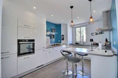 Commerce 3 pièces 176000 €