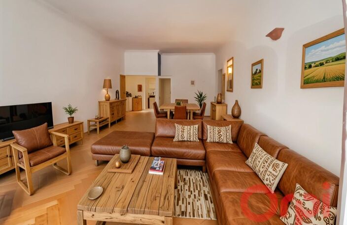 COMME UNE MAISON FAMILIALE AU CŒUR DU 6E ARRONDISSEMENT — photo 3