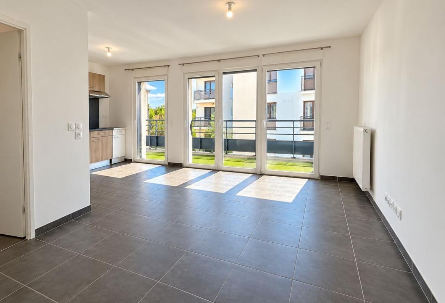 Bordeaux Caudéran – A vendre appartement 3 pièces récent avec balcon, parking et ascenseur — photo 1