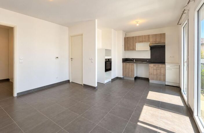 Bordeaux Caudéran – A vendre appartement 3 pièces récent avec balcon, parking et ascenseur — photo 2