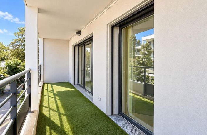 Bordeaux Caudéran – A vendre appartement 3 pièces récent avec balcon, parking et ascenseur — photo 3